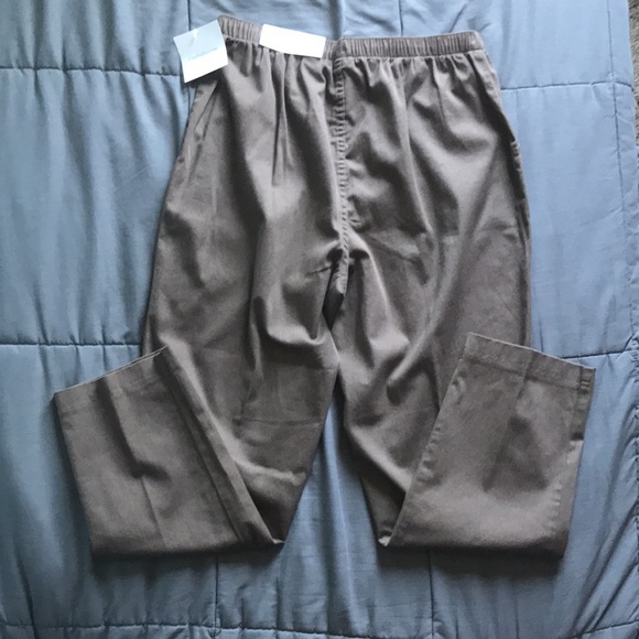 Croft&Barrow bottoms women’s khaki Pants Size Stretch Large Short.Brand New. - Picture 2 of 11